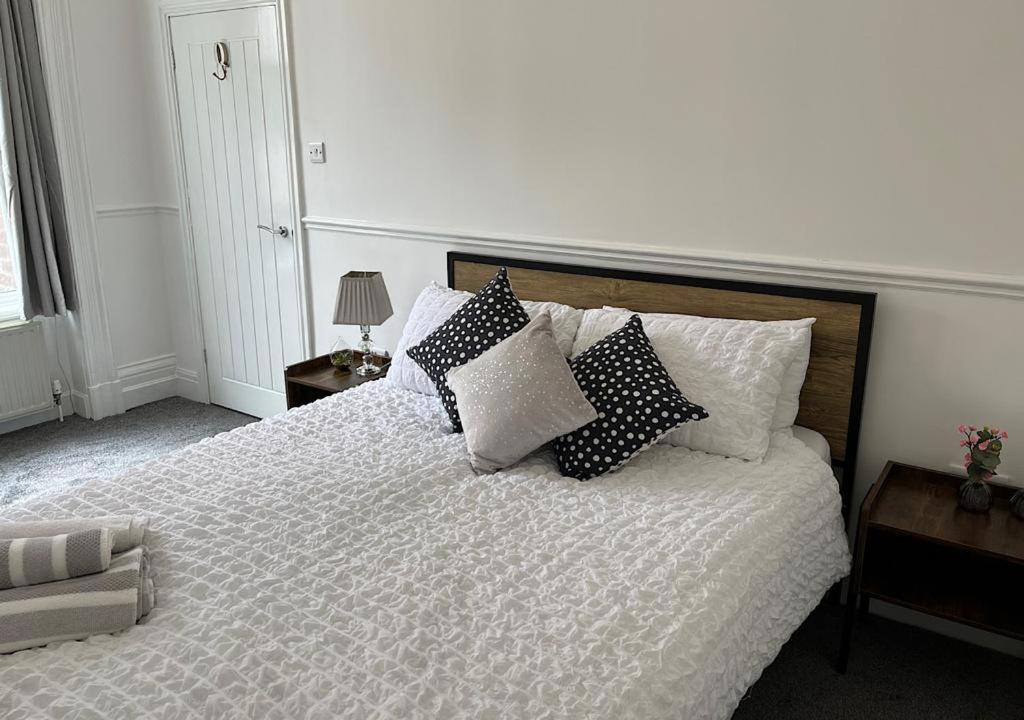 34 One Apartment Lytham St Annes Bagian luar foto